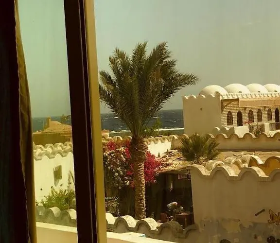 Luna House Lighthouse - * Dahab